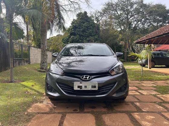 HYUNDAI HB20 1.6 COMFORT PLUS 16V FLEX 4P AUTOMÁTICO HYUNDAI HB20 1.6 COMFORT PLUS 16V FLEX 4P AUTOMÁTICO